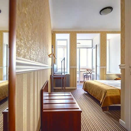 Consul Hotel Консул Odessa Esterno foto