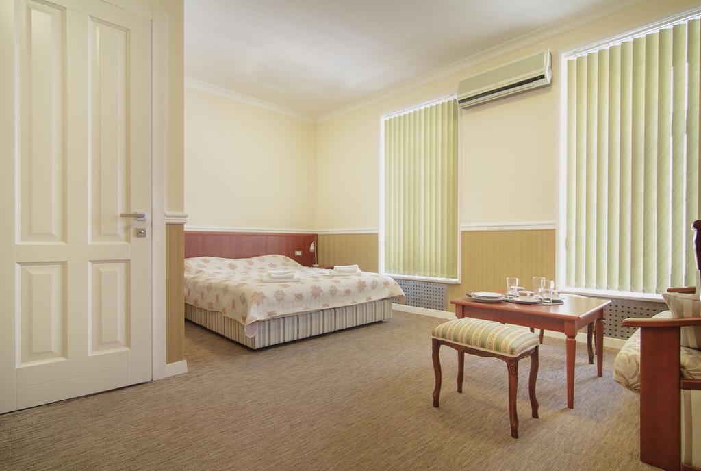Consul Hotel Консул Odessa Esterno foto