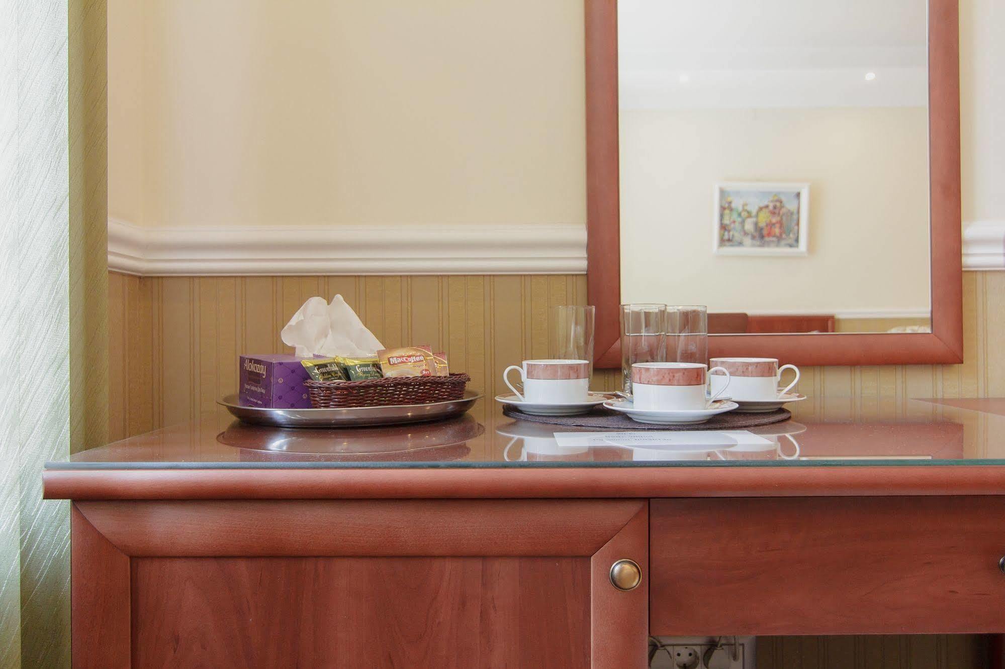 Consul Hotel Консул Odessa Esterno foto