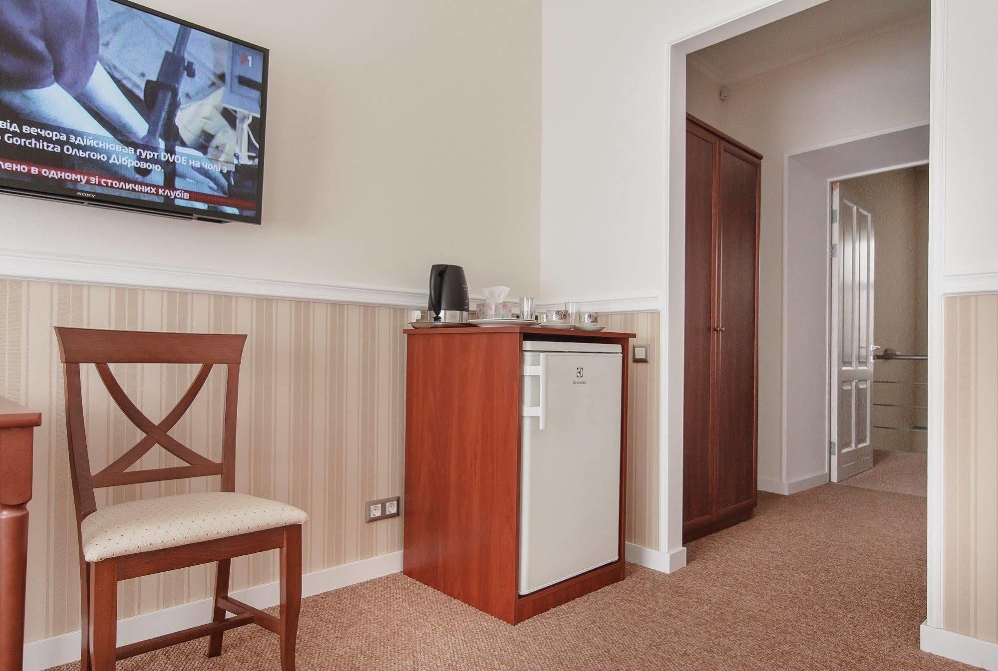 Consul Hotel Консул Odessa Esterno foto